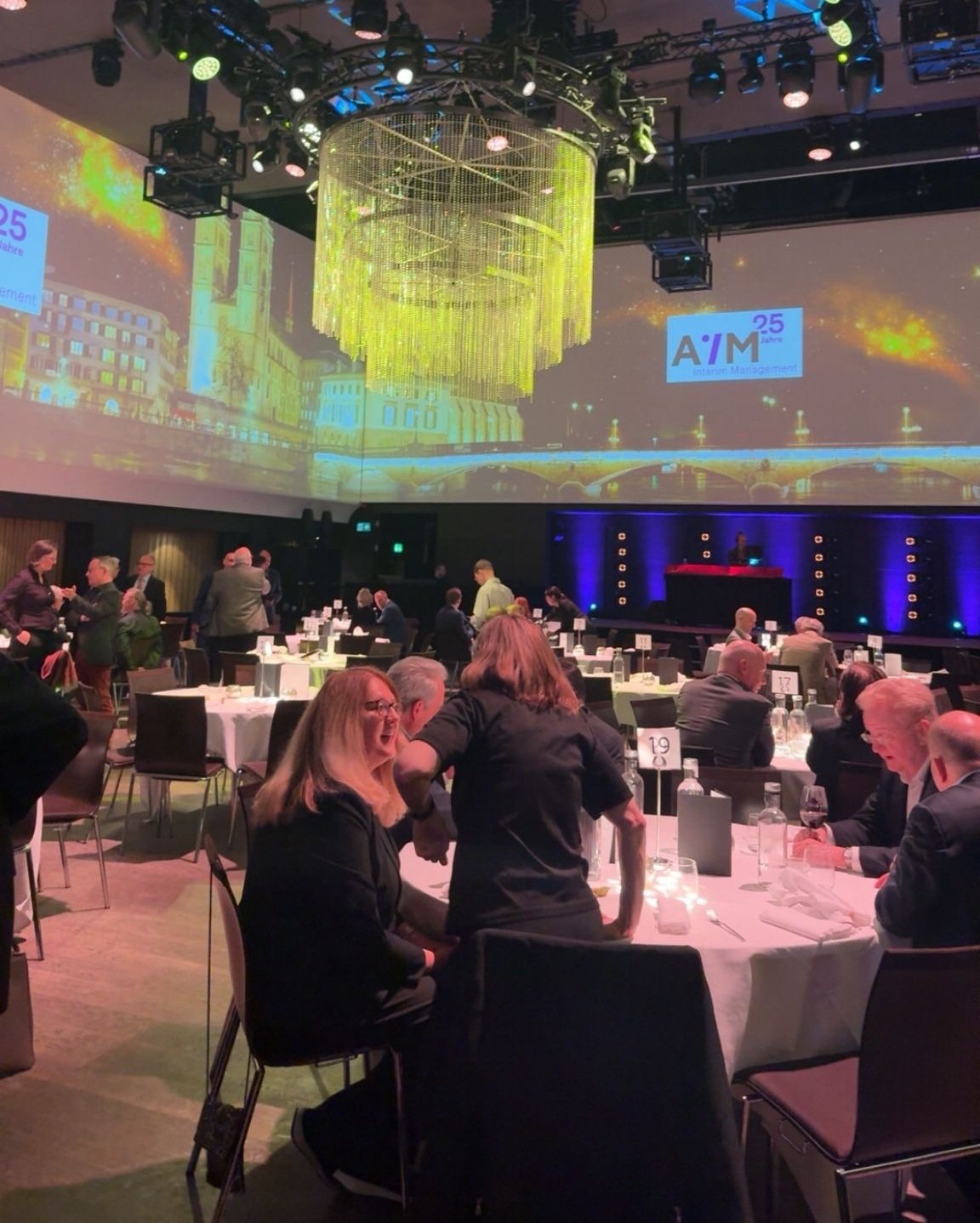 Festlicher Saal im AURA Zürich