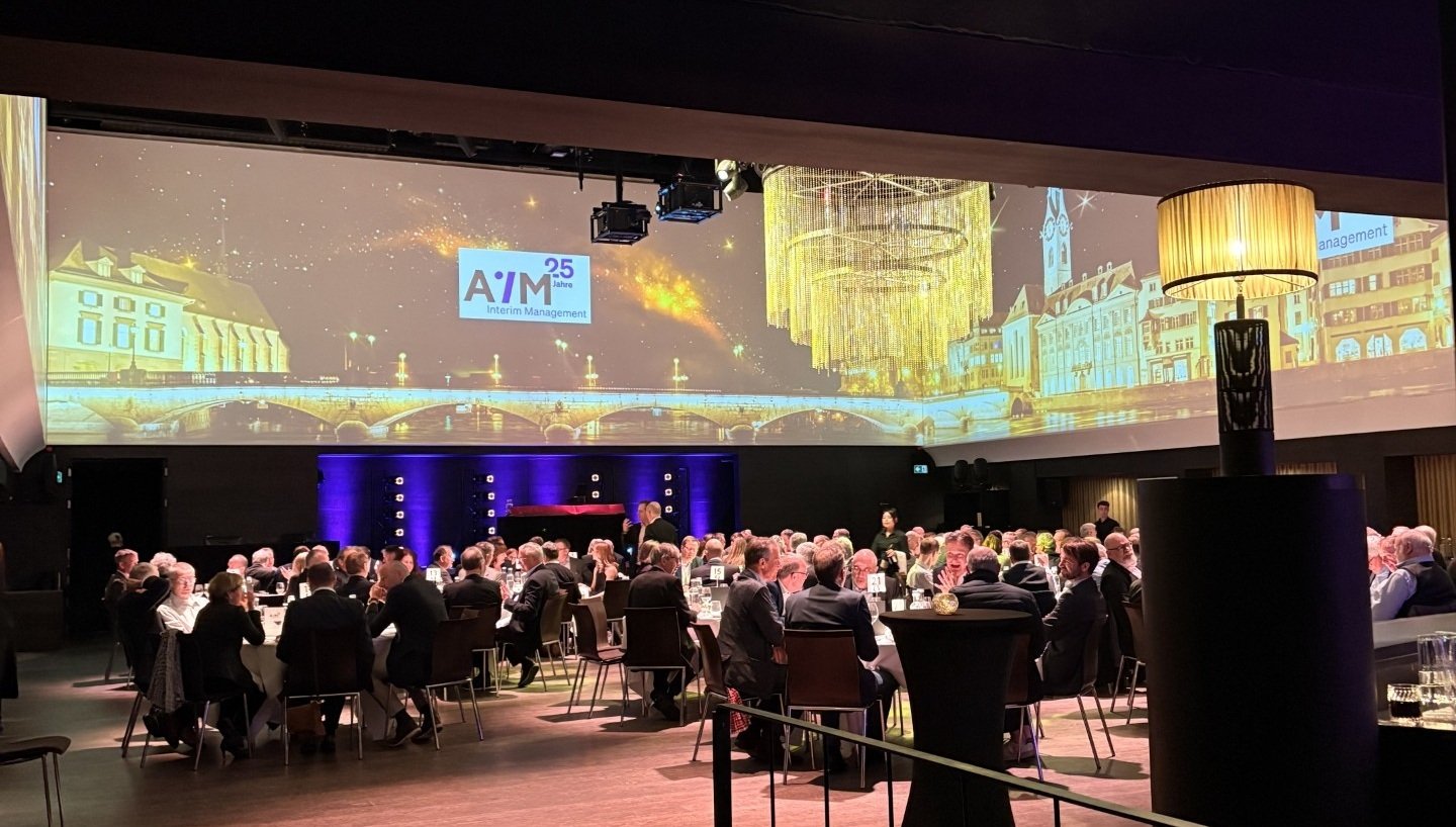 Mehr als 170 Gäste im AURA Zürich